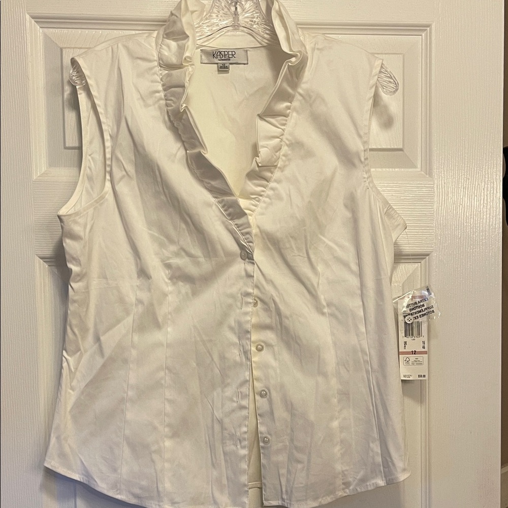 Kasper White Ruffled Blouse